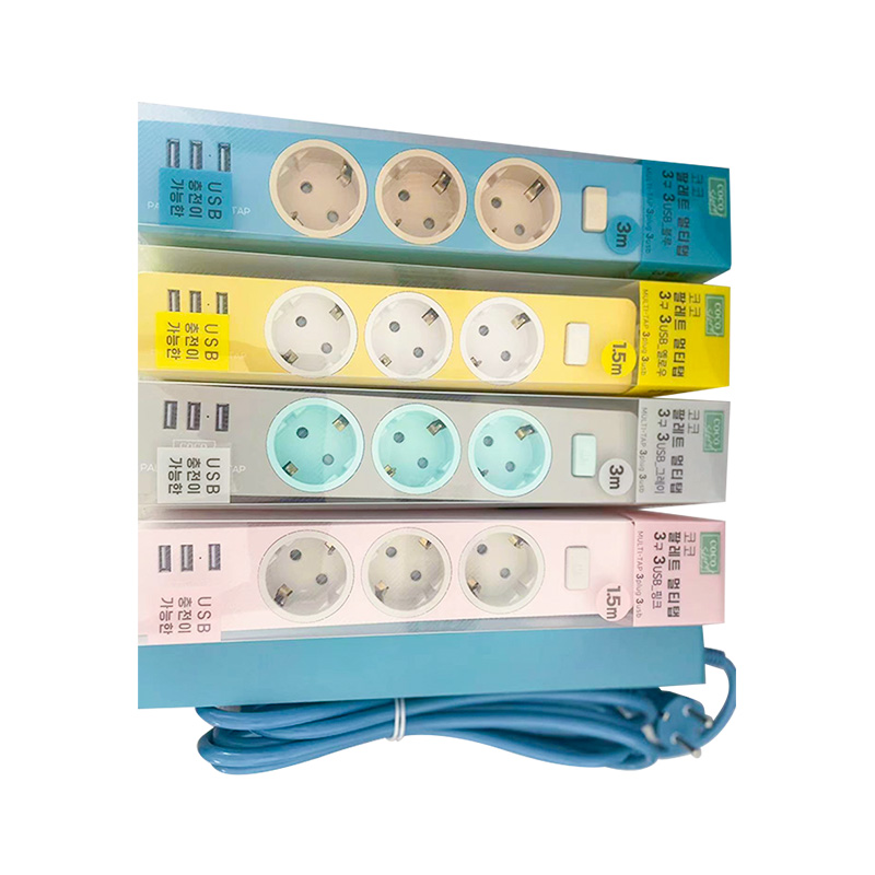 Soket standar 3 outlet KC berwarna -warni dengan 3 port USB dan 1 sakelar master