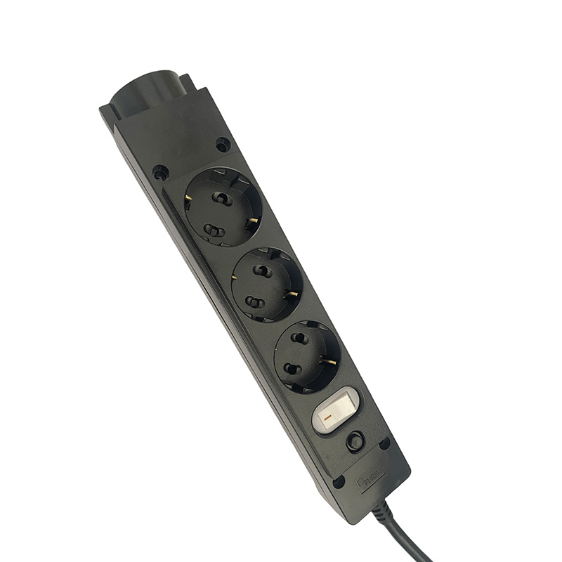 Power menghemat 4 outlets kc soket standar dengan sakelar Power menghemat 4 outlets kc soket standar dengan sakelar